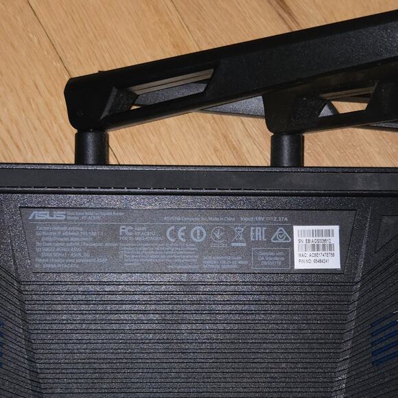 ASUS RT-AC87U AC2400 4x4 Dual Band Wireless Wi-Fi Gigabit Router 2.4GHz 5.0GHz - Picture 5 of 6